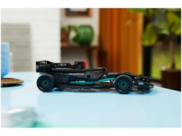 Replica Lego Mercedes-AMG F1 W14 AND Performance - Image 2